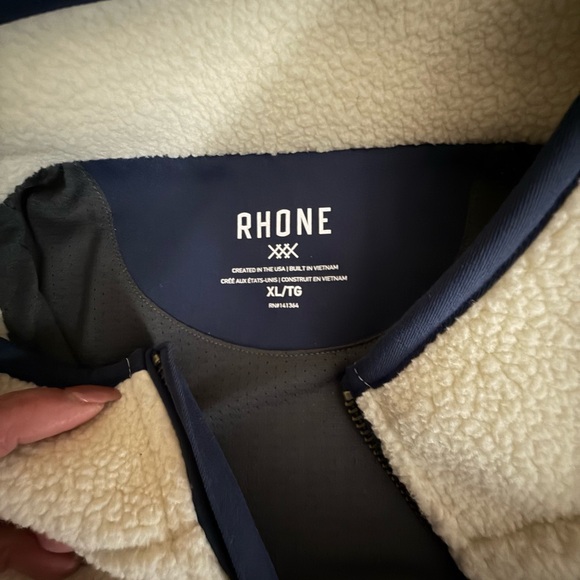 NWT Rhone Men's Cream and Navy blue Sherpa fleeceVest polartec xl - Picture 6 of 8